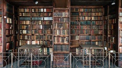 gegidst bezoek aan de Erfgoedbibliotheek en de Nottebohmzaal